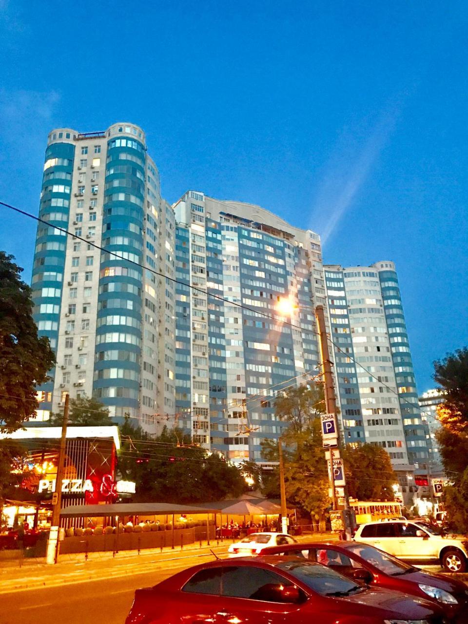 Apartment Henuezka 5 Одеса Екстериор снимка
